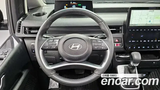 Hyundai Staria 2024 — Фото 13/20