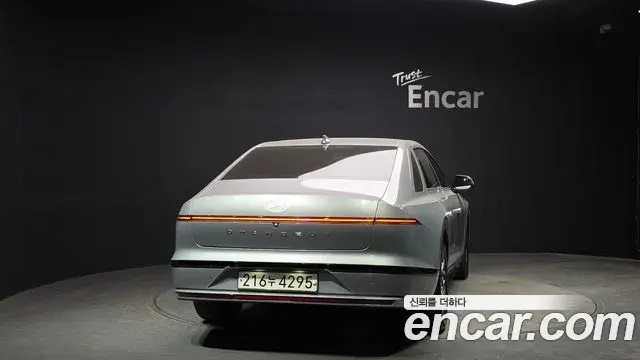 Hyundai Grandeur Hybrid 2024 — Photo 12/20