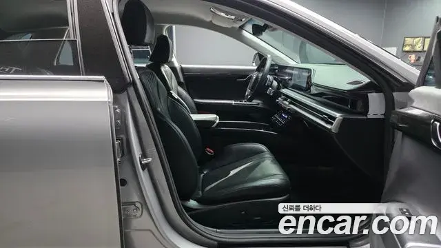Hyundai Grandeur Hybrid 2024 — Photo 2/20