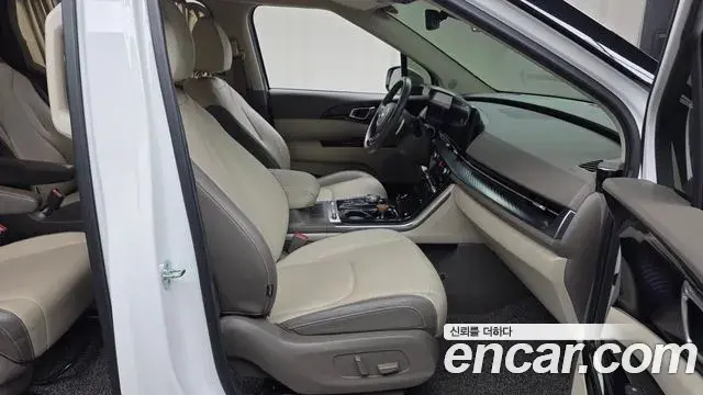 Kia Carnival 2021 — Фото 11/20