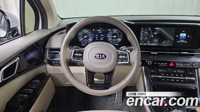 Kia Carnival 2021 — Фото 13/20