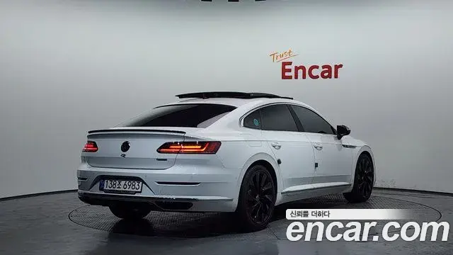 Volkswagen Arteon 2019 — Photo 9/20