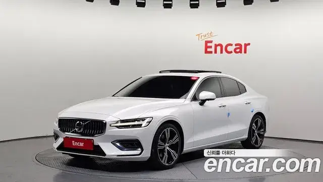 Volvo S60 2020 — Photo 20/20