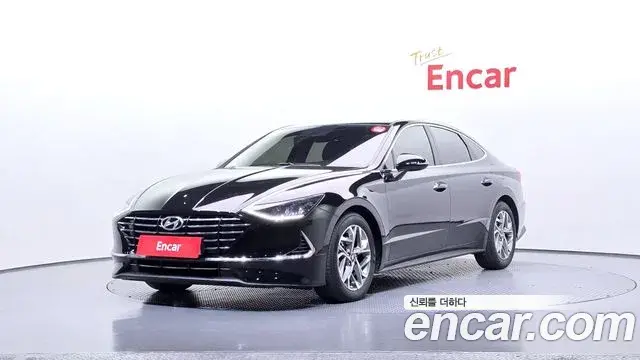 Hyundai Sonata Hybrid 2021 — Photo 6/20
