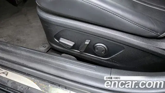 Hyundai Sonata Hybrid 2021 — Photo 11/20