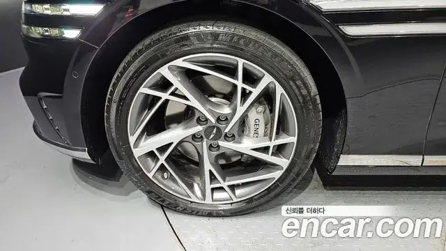 Genesis G90 2022 — ფოტო 14/20