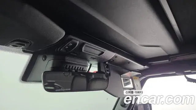 Jeep Wrangler 2021 — Фото 19/20