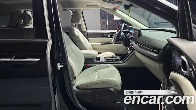Kia Carnival 2021 — Фото 10/20