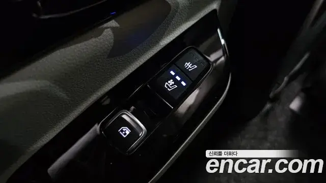 Kia Carnival 2021 — Фото 19/20
