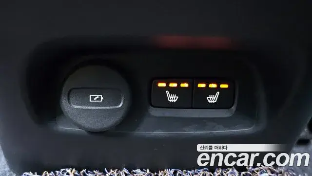 Volvo XC40 2020 — Photo 5/20