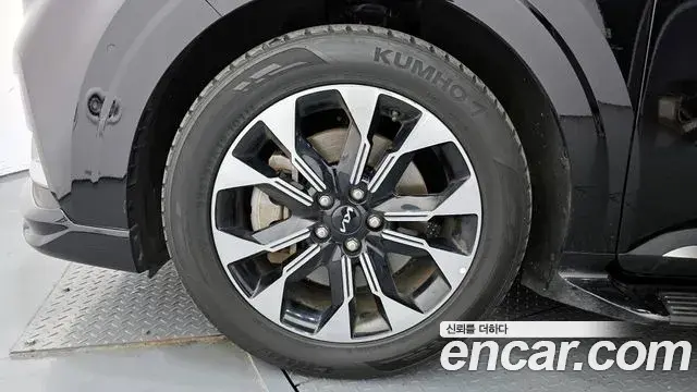 Kia Carnival 2023 — Фото 4/20
