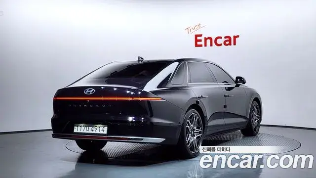 Hyundai Grandeur Hybrid 2024 — ფოტო 13/20