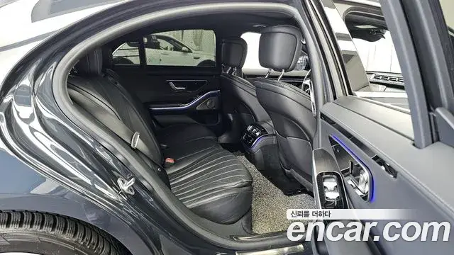 Mercedes-Benz S-Class 2021 — Photo 17/20