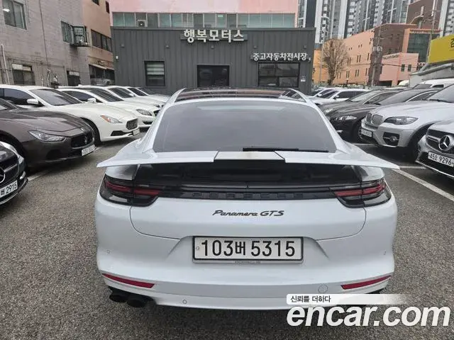 Porsche Panamera 2020 — Photo 17/20