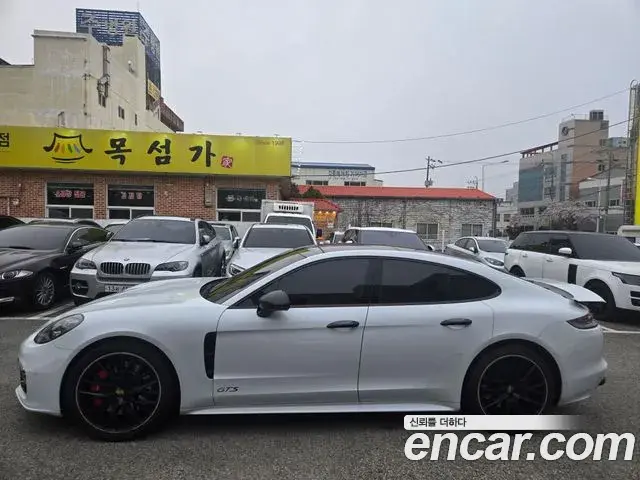 Porsche Panamera 2020 — Photo 6/20