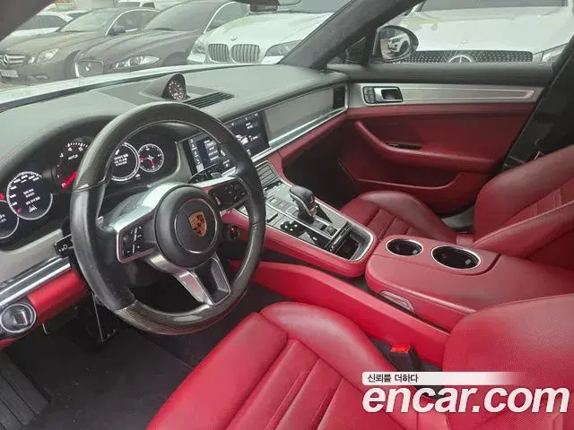 Porsche Panamera 2020 — Photo 2/20