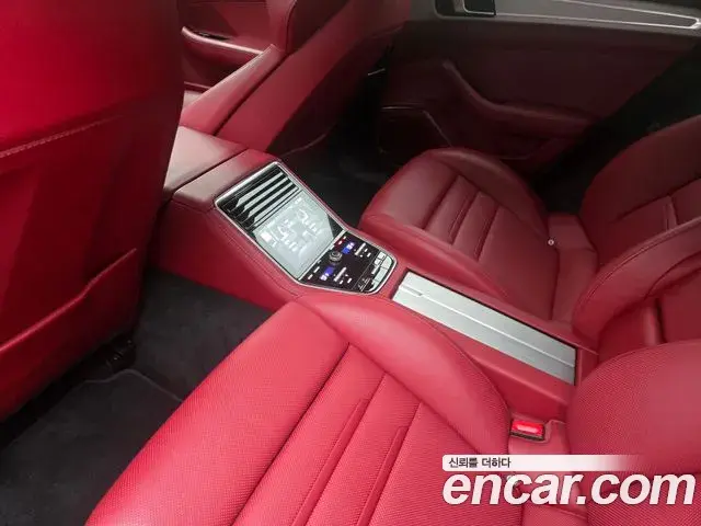 Porsche Panamera 2020 — Photo 11/20