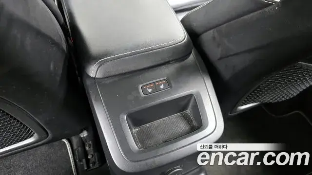 Volvo XC60 2020 — ფოტო 1/20