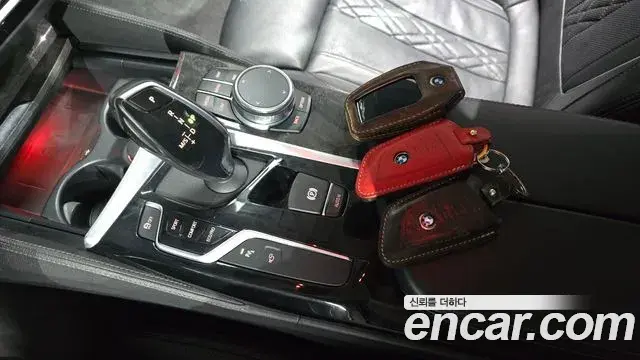 BMW 5 Series 2018 — Photo 2/20
