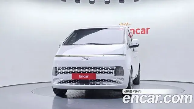 Hyundai Staria 2022 — Фото 3/20