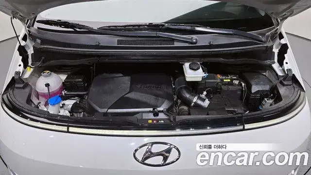 Hyundai Staria 2022 — Фото 6/20