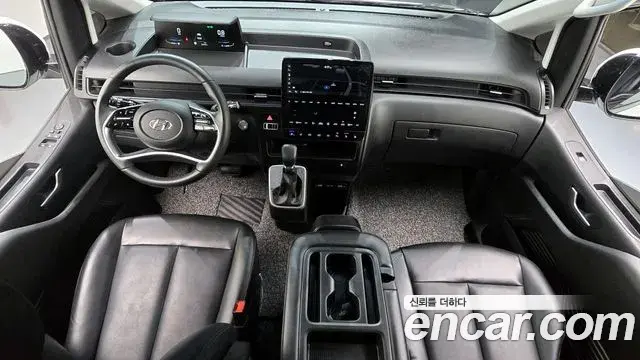Hyundai Staria 2022 — Фото 7/20