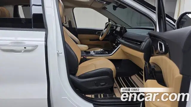 Kia Carnival 2021 — Şəkil 8/20