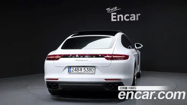 Porsche Panamera 2020 — Şəkil 10/20