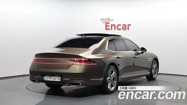 Genesis G90 2022 — ფოტო 16/20