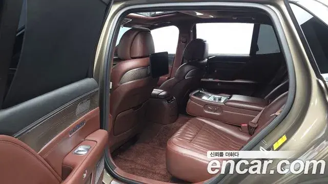 Genesis G90 2022 — ფოტო 19/20