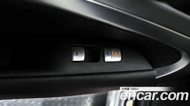 Genesis G70 2019 — Photo 5/20