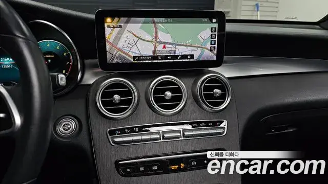 Mercedes-Benz GLC-Class 2020 — ფოტო 17/20