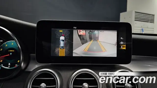 Mercedes-Benz GLC-Class 2020 — ფოტო 13/20