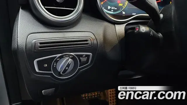 Mercedes-Benz GLC-Class 2020 — ფოტო 7/20