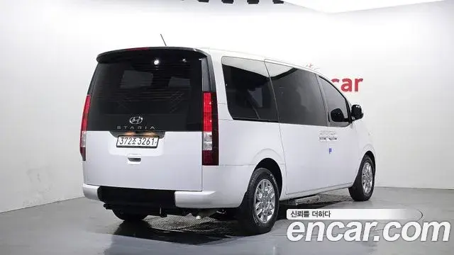 Hyundai Staria 2022 — Photo 19/20