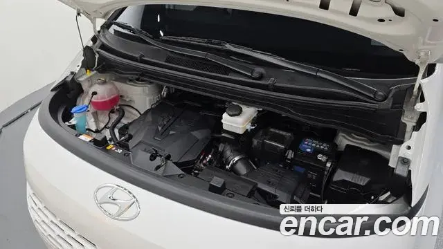 Hyundai Staria 2022 — Photo 16/20