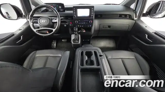 Hyundai Staria 2022 — Photo 3/20