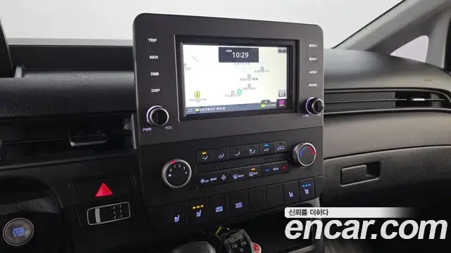 Hyundai Staria 2022 — Photo 8/20