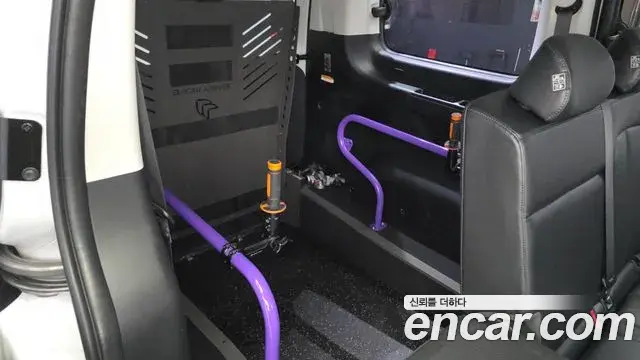 Hyundai Staria 2022 — Photo 14/20