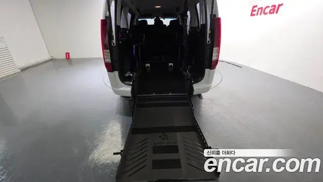 Hyundai Staria 2022 — Photo 10/20