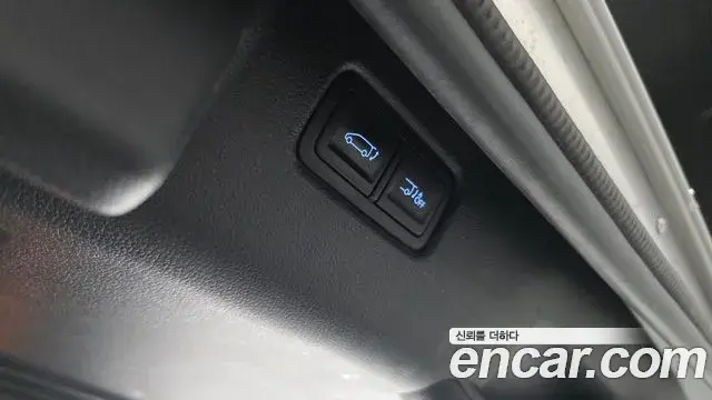 Hyundai Staria 2022 — Photo 9/20