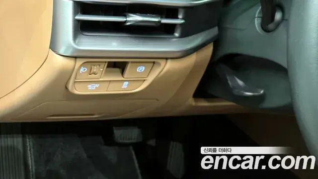 Hyundai Grandeur Hybrid 2023 — Photo 17/20