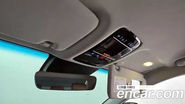 Hyundai Grandeur Hybrid 2023 — Photo 18/20