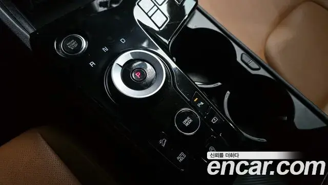 Kia Sportage 2021 — Photo 1/20