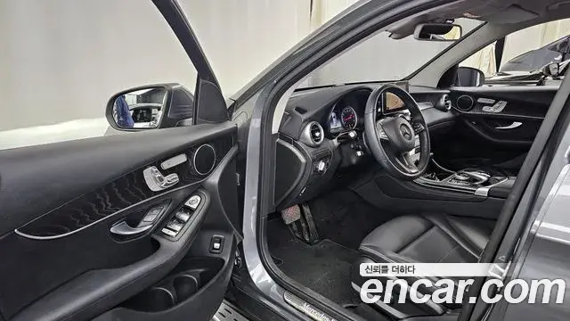 Mercedes-Benz GLC-Class 2019 — Фото 10/20