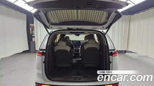 Kia Carnival 2022 — Şəkil 11/20