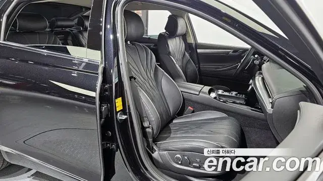 Genesis G80 2023 — ფოტო 17/20