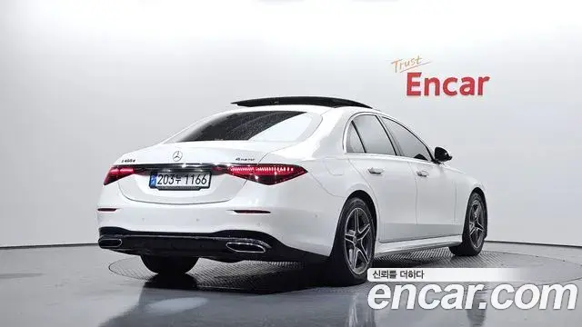 Mercedes-Benz S-Class 2022 — ფოტო 18/20