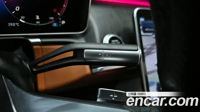 Mercedes-Benz S-Class 2022 — ფოტო 14/20