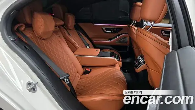 Mercedes-Benz S-Class 2022 — ფოტო 13/20